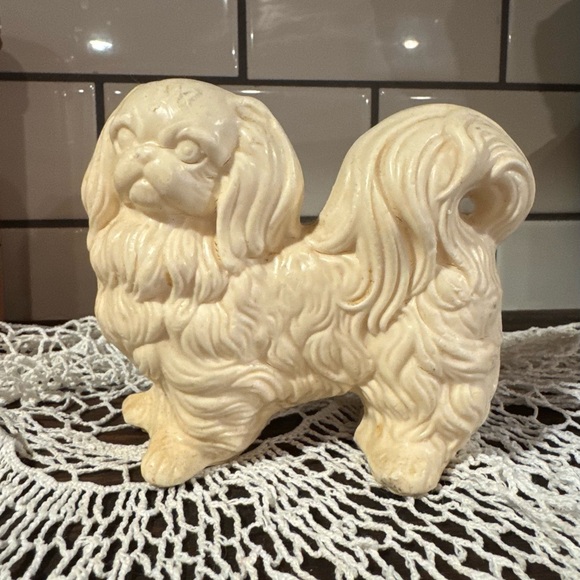 AVON Royal Pekingese Fernerie Decorative Pomander - Picture 1 of 8